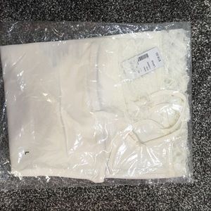 NWT Maurices Cream Lace Cami - size Large